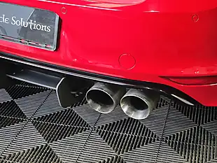 Used 2014 Volkswagen Golf R Red - Interior and Exterior details 17