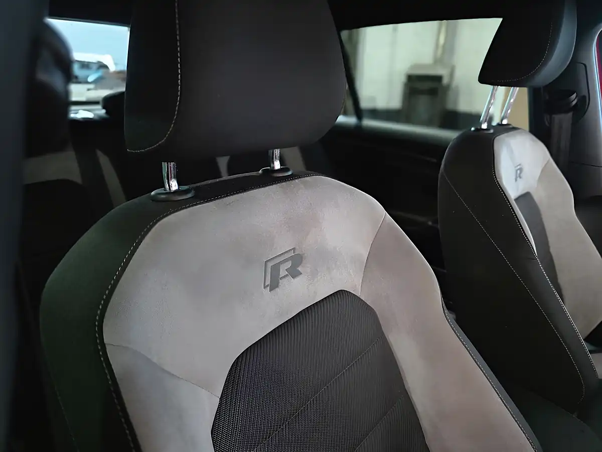 Used 2014 Volkswagen Golf R Red - Interior and Exterior details 20