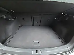 Used 2014 Volkswagen Golf R White - Interior and Exterior details 17