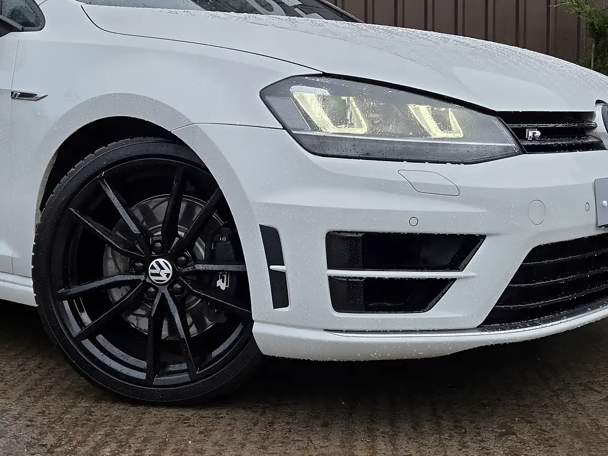 Used 2014 Volkswagen Golf R White - Interior and Exterior details 2