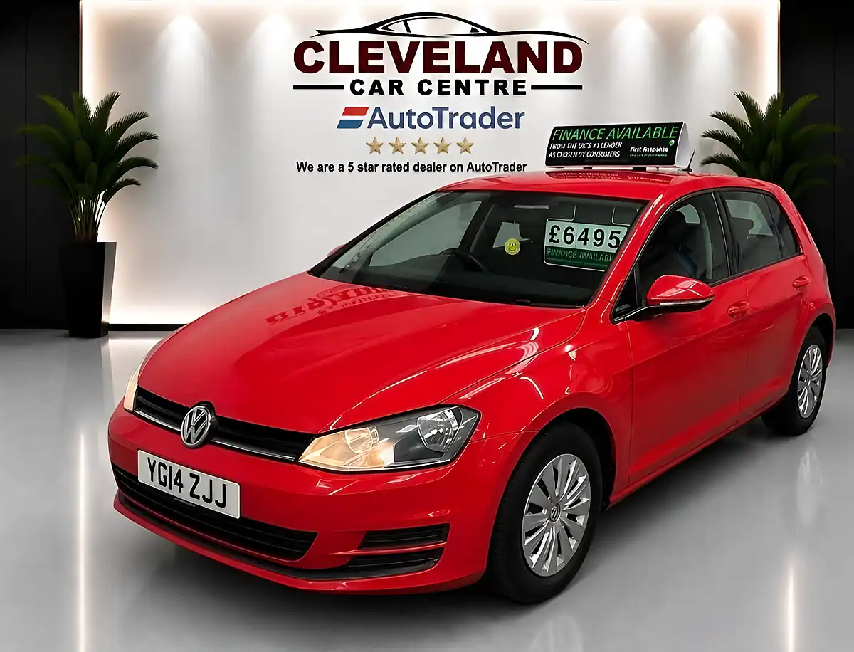 Used 2014 Volkswagen Golf S Red - Front View