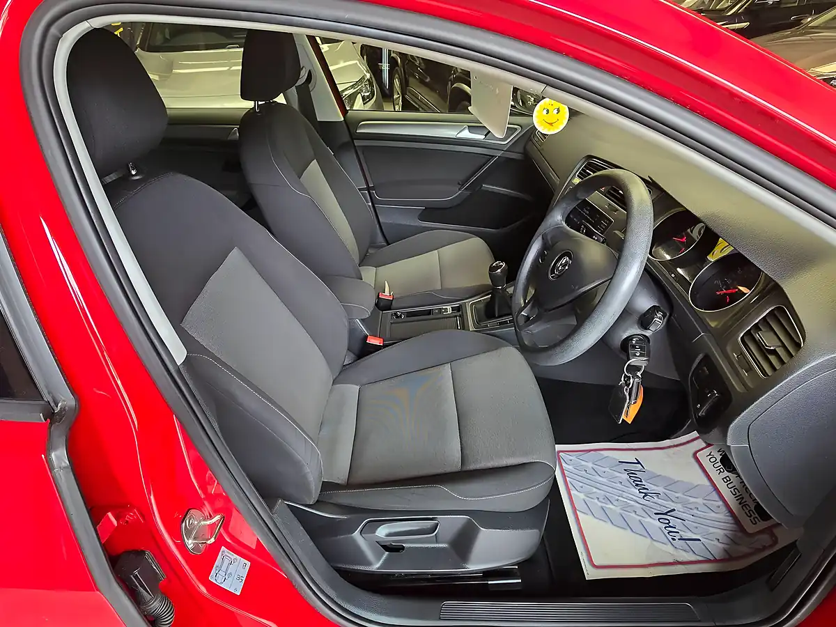 Used 2014 Volkswagen Golf S Red - Interior and Exterior details 12