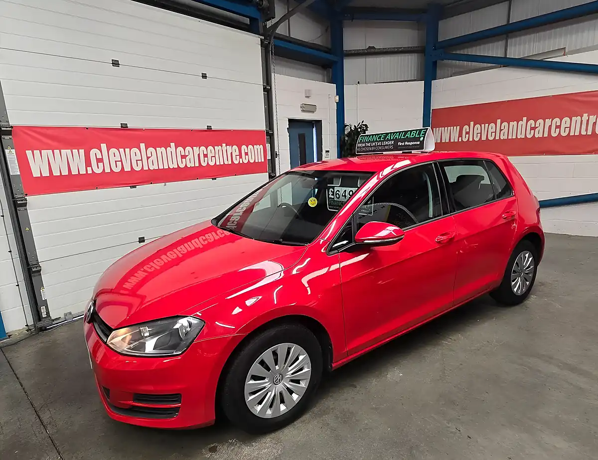 Used 2014 Volkswagen Golf S Red - Interior and Exterior details 2
