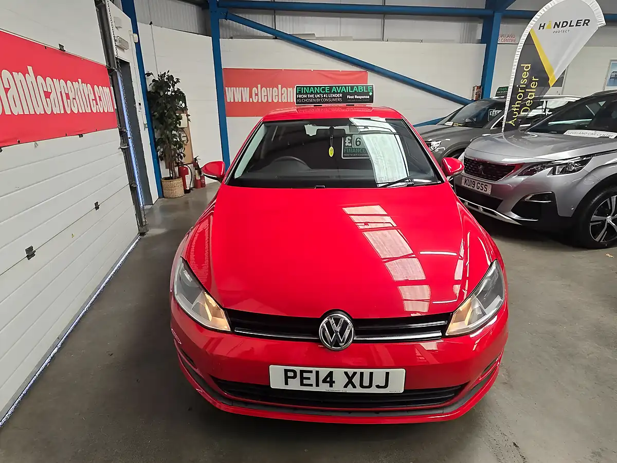 Used 2014 Volkswagen Golf S Red - Interior and Exterior details 6