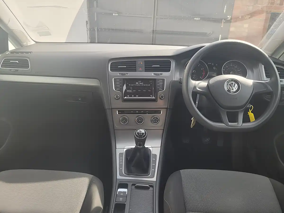 Used 2014 Volkswagen Golf S Silver - Interior and Exterior details 9