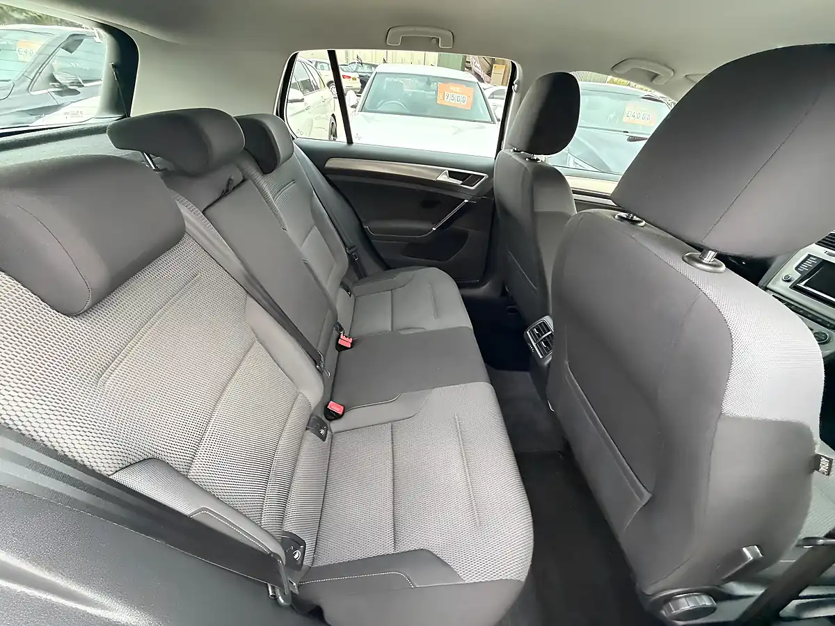 Used 2014 Volkswagen Golf Se Black - Interior and Exterior details 14