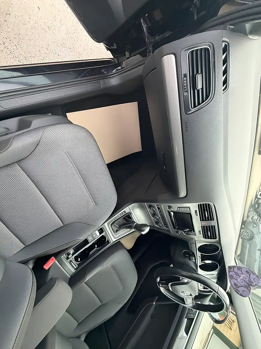 Used 2014 Volkswagen Golf Se Black - Interior and Exterior details 19