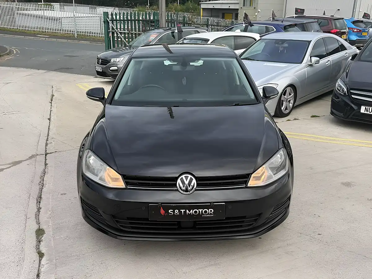 Used 2014 Volkswagen Golf Se Black - Interior and Exterior details 3