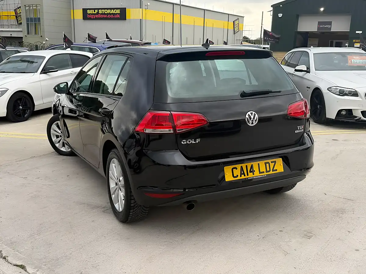 Used 2014 Volkswagen Golf Se Black - Interior and Exterior details 5