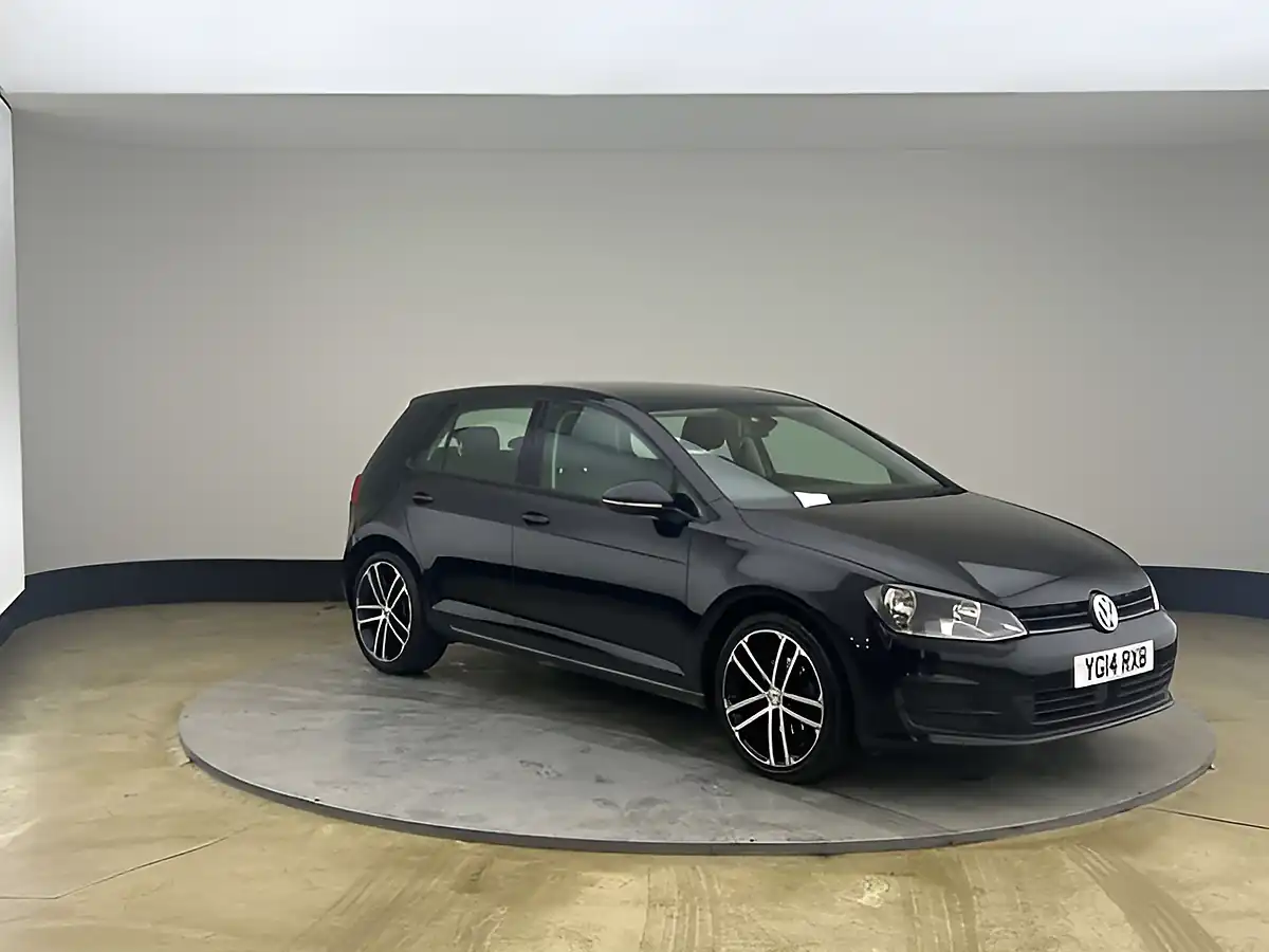 Used 2014 Volkswagen Golf Se Black - Interior and Exterior details 2
