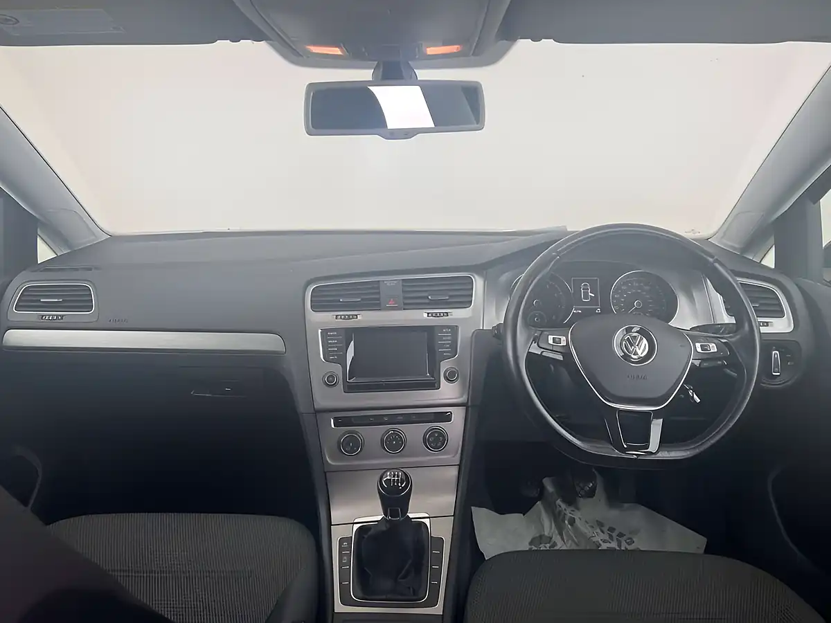 Used 2014 Volkswagen Golf Se Black - Interior and Exterior details 5