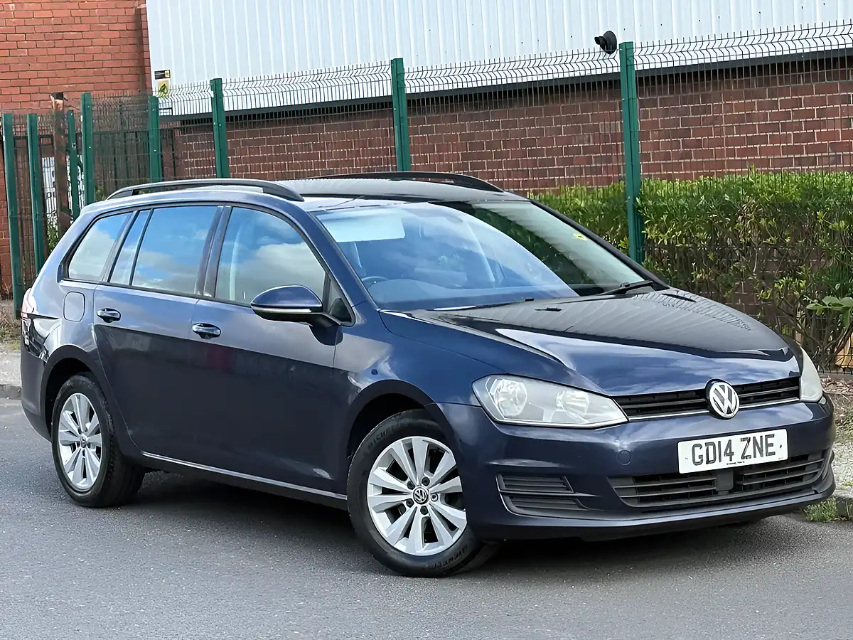 Used 2014 Volkswagen Golf Se Blue - Interior and Exterior details 2