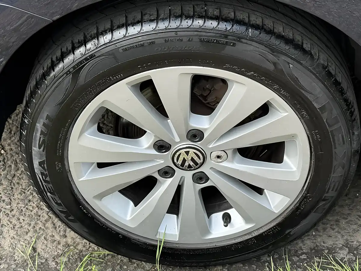 Used 2014 Volkswagen Golf Se Blue - Interior and Exterior details 20