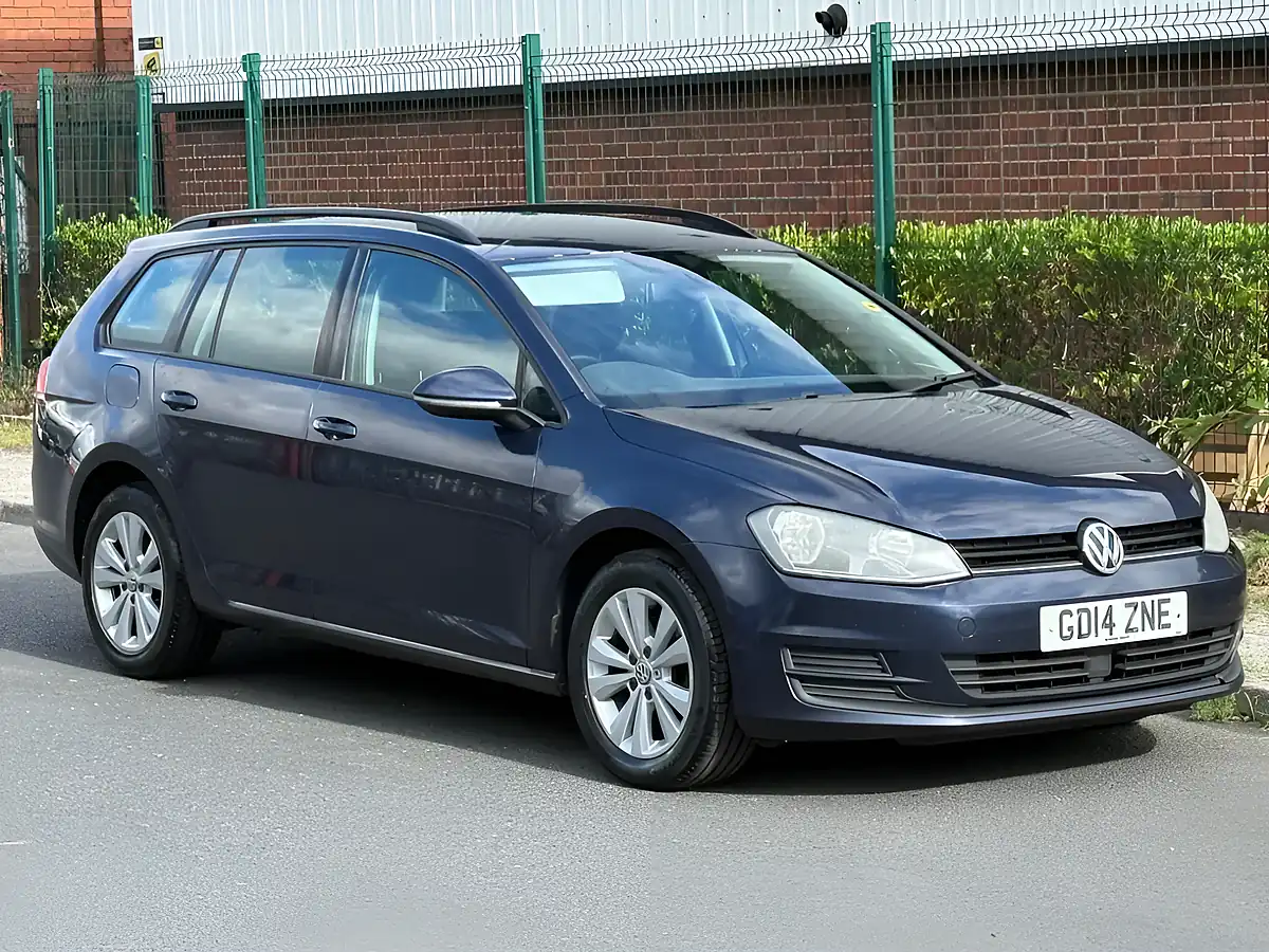 Used 2014 Volkswagen Golf Se Blue - Interior and Exterior details 6
