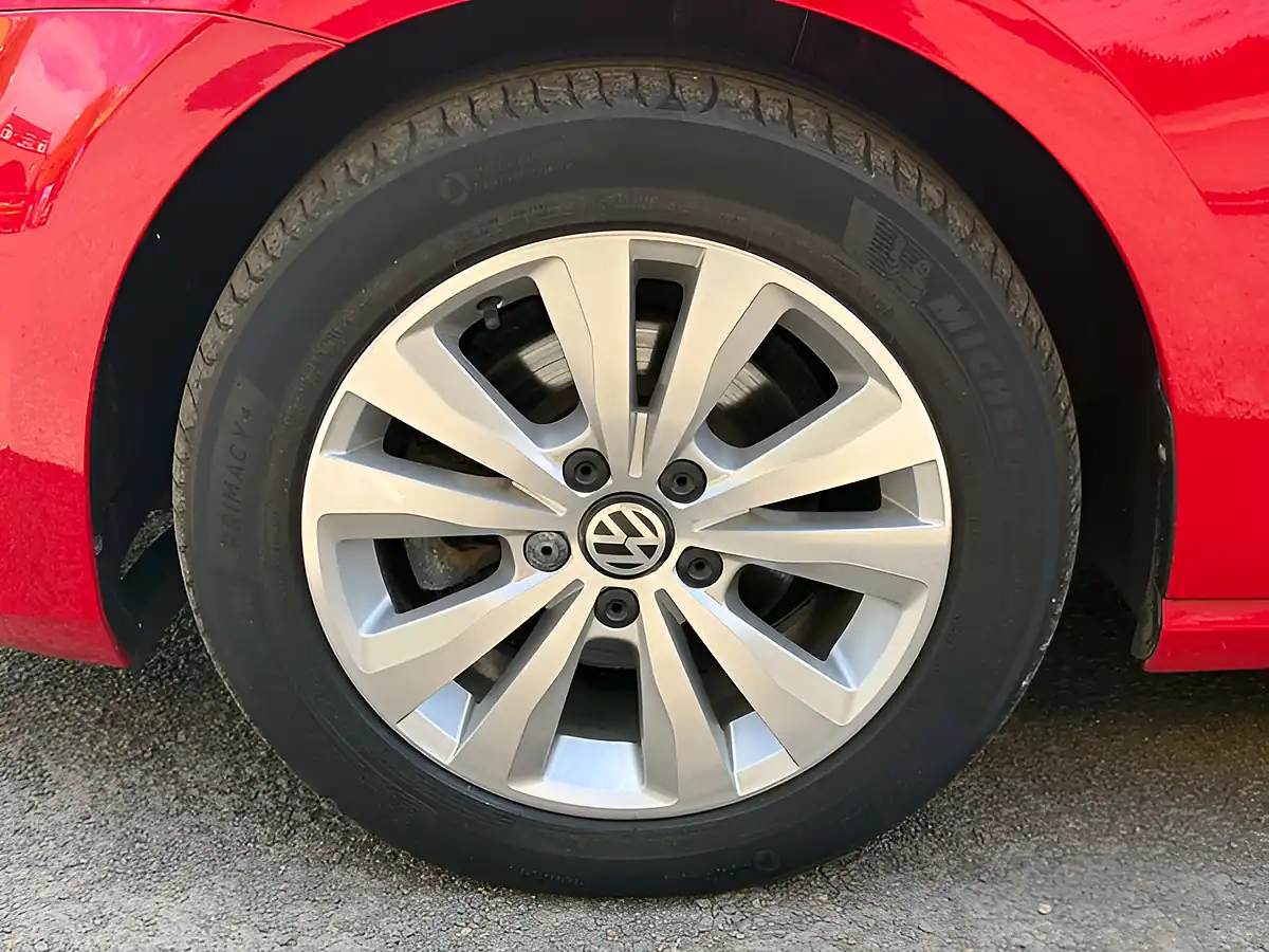 Used 2014 Volkswagen Golf Se Bluemotion Technology Red - Interior and Exterior details 11