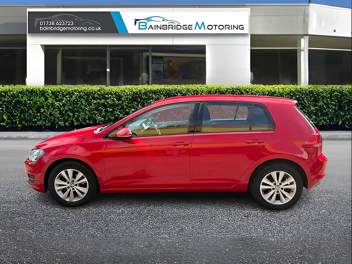 Used 2014 Volkswagen Golf Se Bluemotion Technology Red - Interior and Exterior details 6