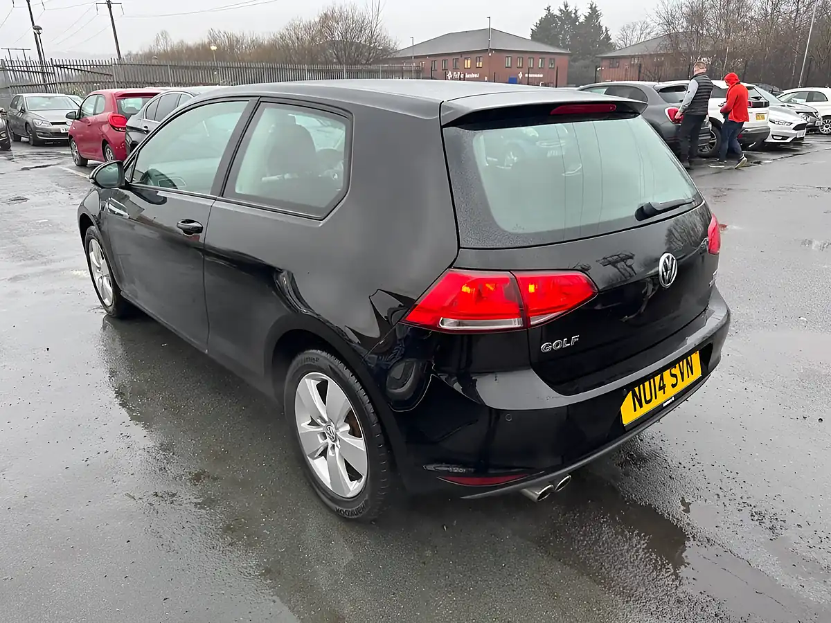 Used 2014 Volkswagen Golf Se Edition Black - Interior and Exterior details 8