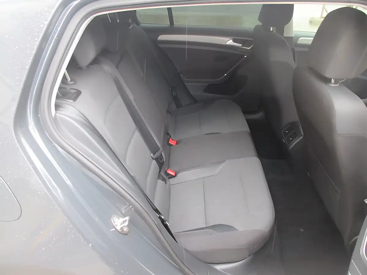 Used 2014 Volkswagen Golf Se Grey - Interior and Exterior details 8