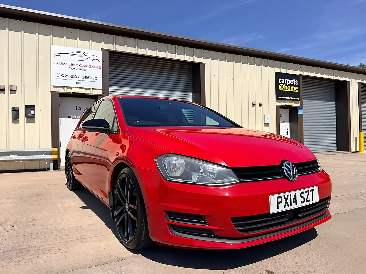 Used 2014 Volkswagen Golf Se Red - Front View