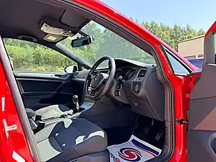 Used 2014 Volkswagen Golf Se Red - Interior and Exterior details 12