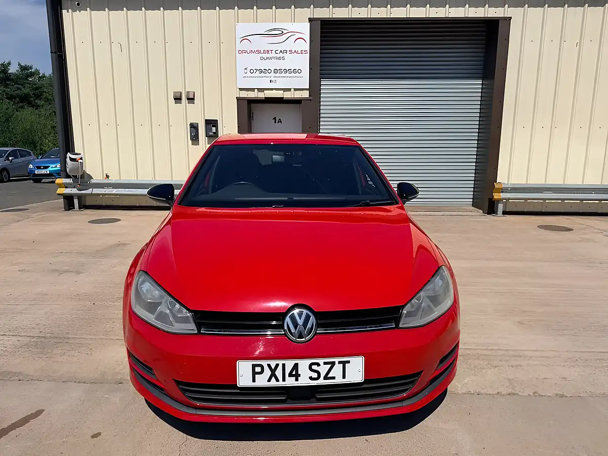 Used 2014 Volkswagen Golf Se Red - Interior and Exterior details 3
