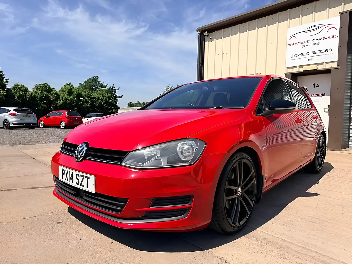 Used 2014 Volkswagen Golf Se Red - Interior and Exterior details 4