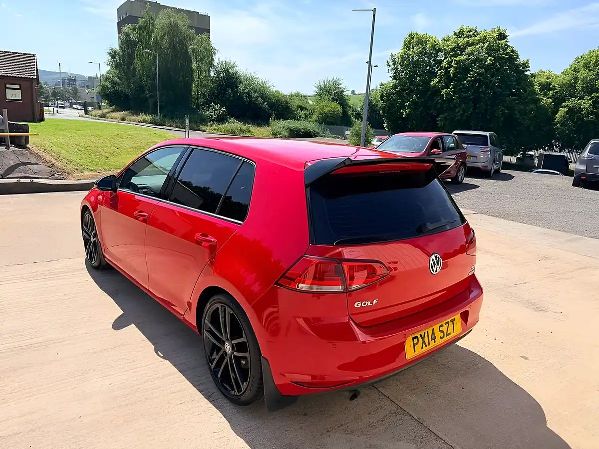 Used 2014 Volkswagen Golf Se Red - Interior and Exterior details 7