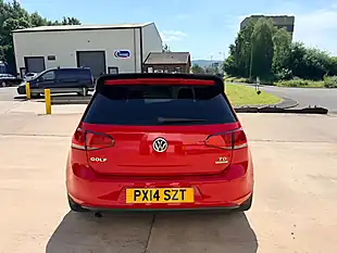 Used 2014 Volkswagen Golf Se Red - Interior and Exterior details 8