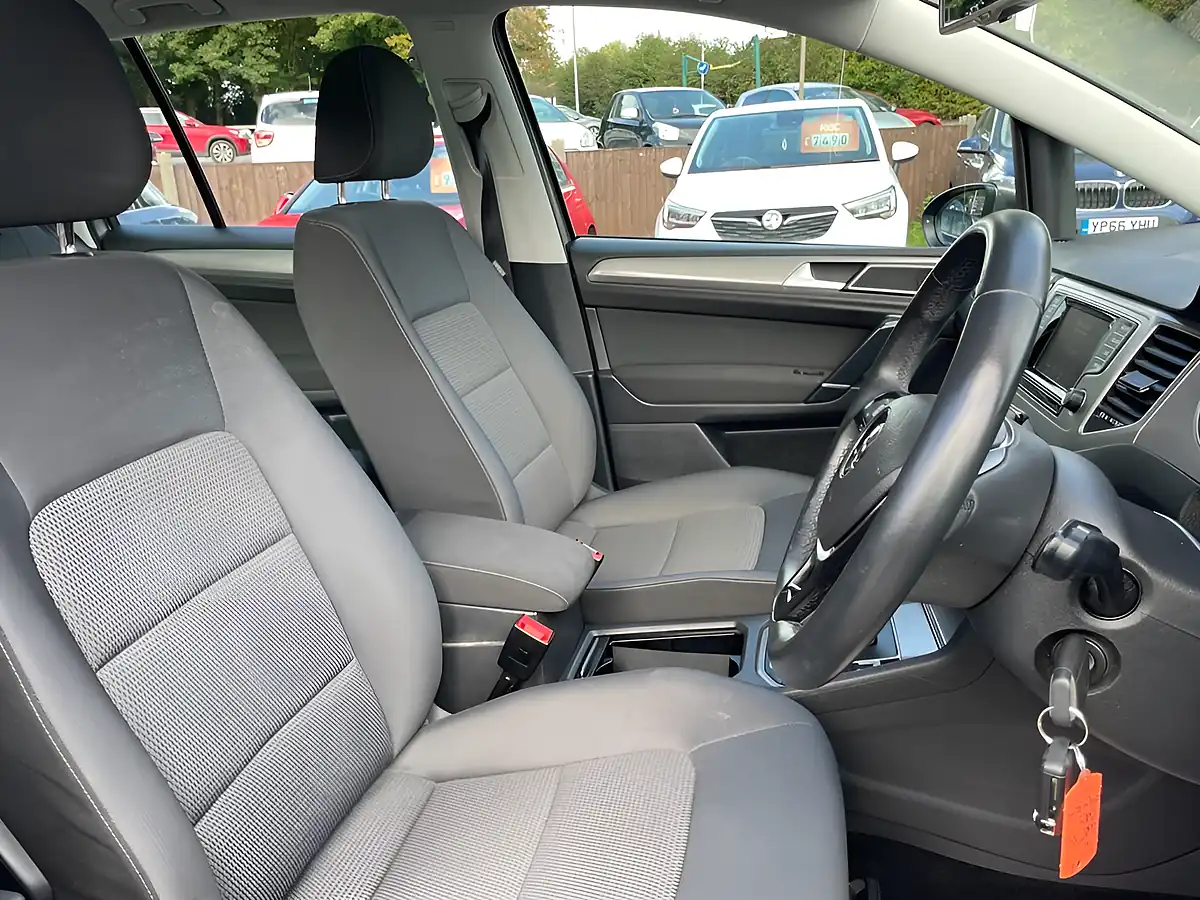 Used 2014 Volkswagen Golf Sv Se Grey - Interior and Exterior details 11