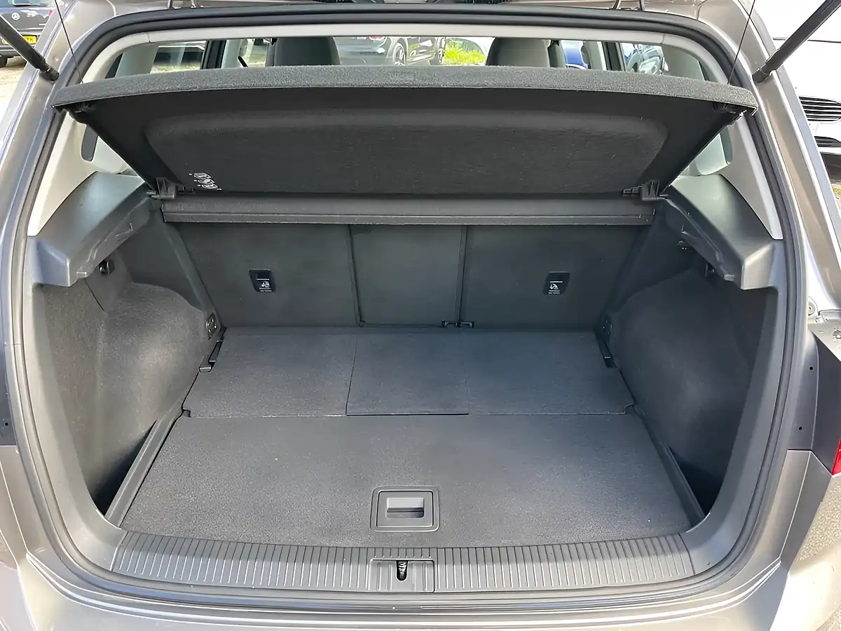 Used 2014 Volkswagen Golf Sv Se Grey - Interior and Exterior details 19