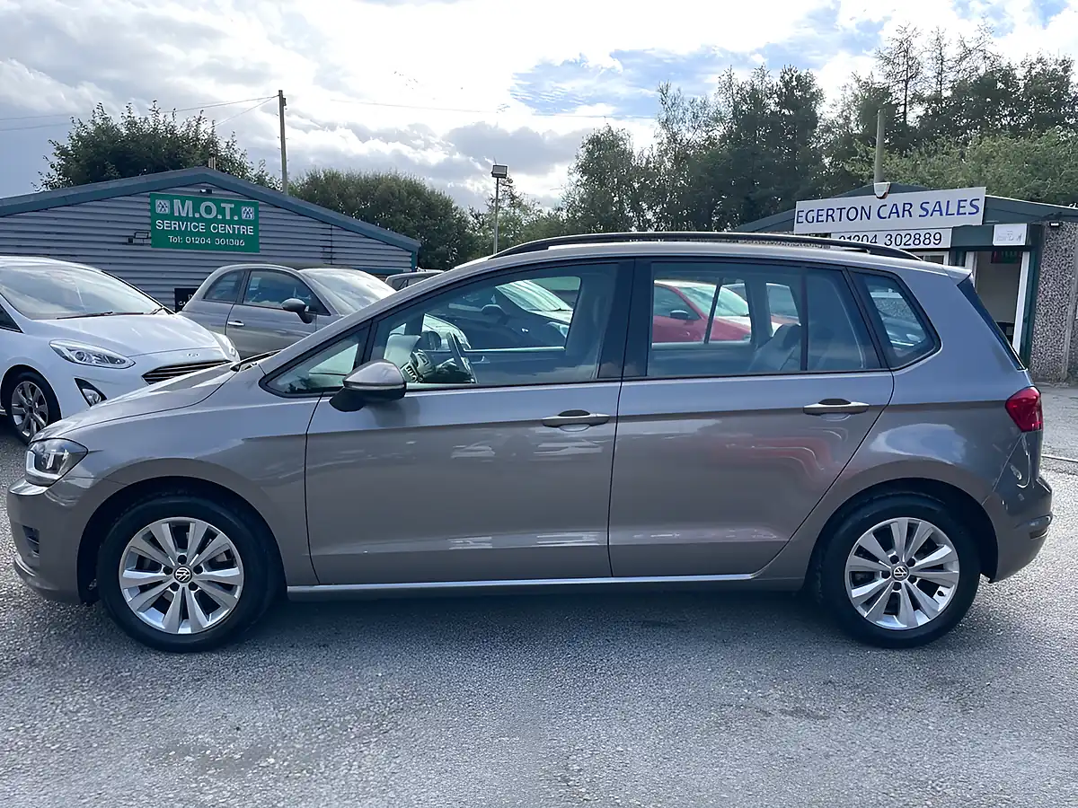 Used 2014 Volkswagen Golf Sv Se Grey - Interior and Exterior details 6