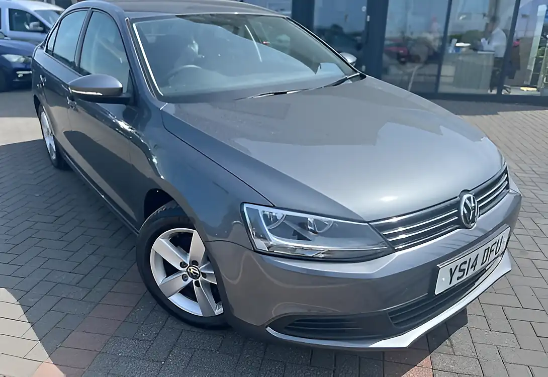 Used 2014 Volkswagen Jetta Se Platinum Grey Metallic - Front View