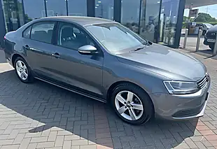 Used 2014 Volkswagen Jetta Se Platinum Grey Metallic - Interior and Exterior details 4