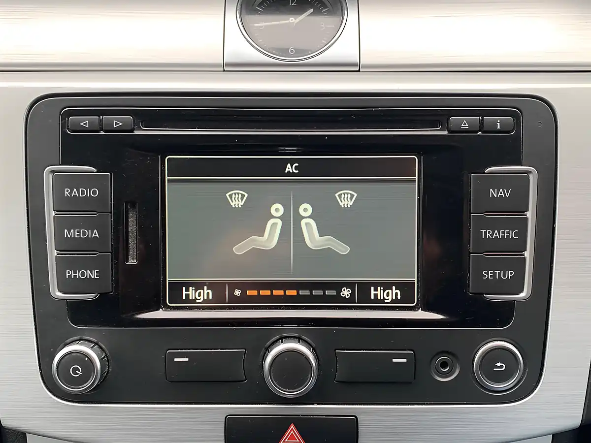 Used 2014 Volkswagen Passat Alltrack Black - Interior and Exterior details 12