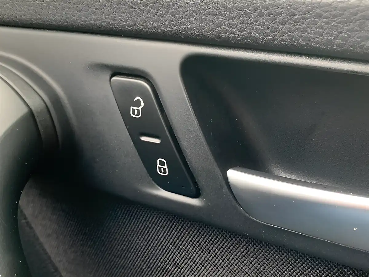 Used 2014 Volkswagen Passat Alltrack Black - Interior and Exterior details 14