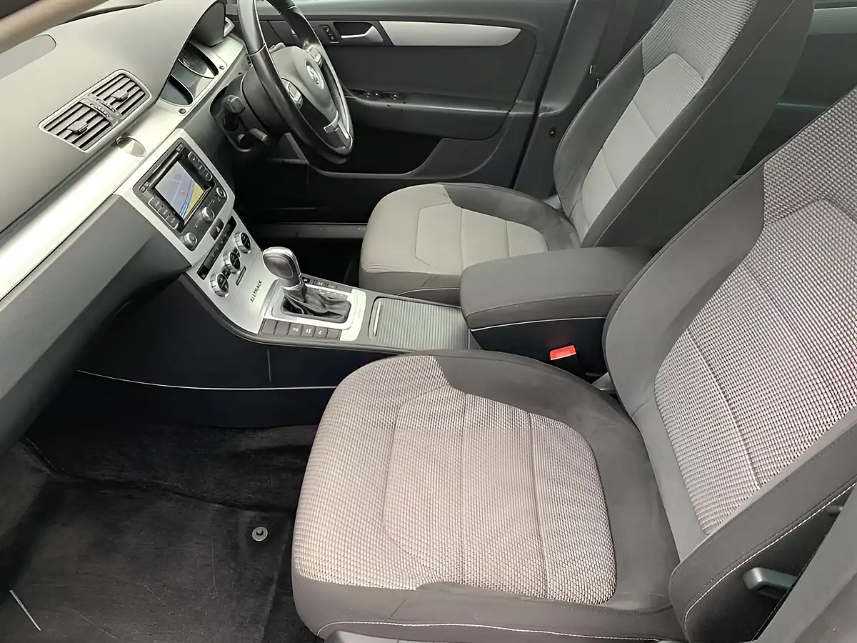 Used 2014 Volkswagen Passat Alltrack Black - Interior and Exterior details 19