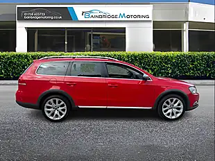Used 2014 Volkswagen Passat Alltrack Red - Interior and Exterior details 2