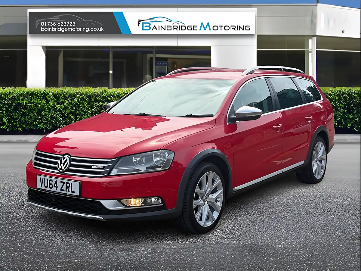 Used 2014 Volkswagen Passat Alltrack Red - Interior and Exterior details 7