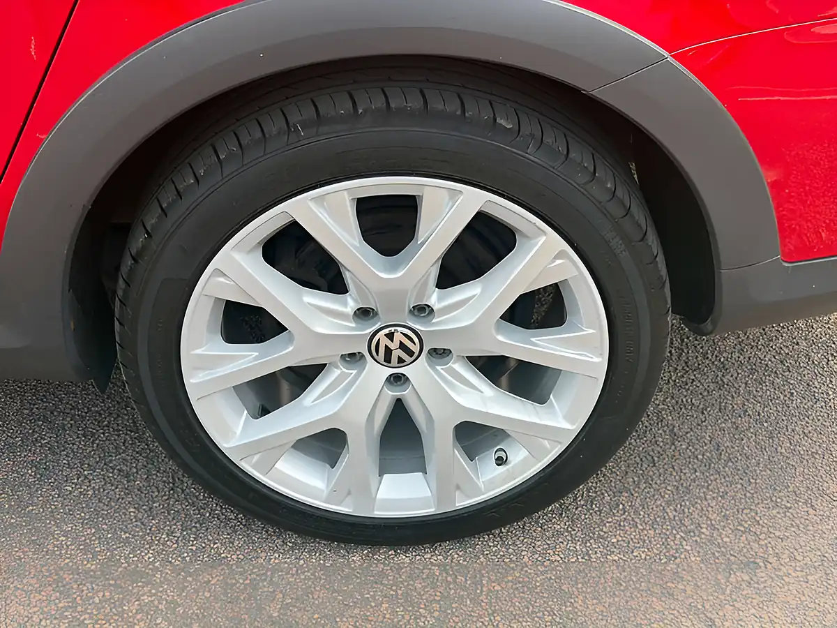 Used 2014 Volkswagen Passat Alltrack Red - Interior and Exterior details 9