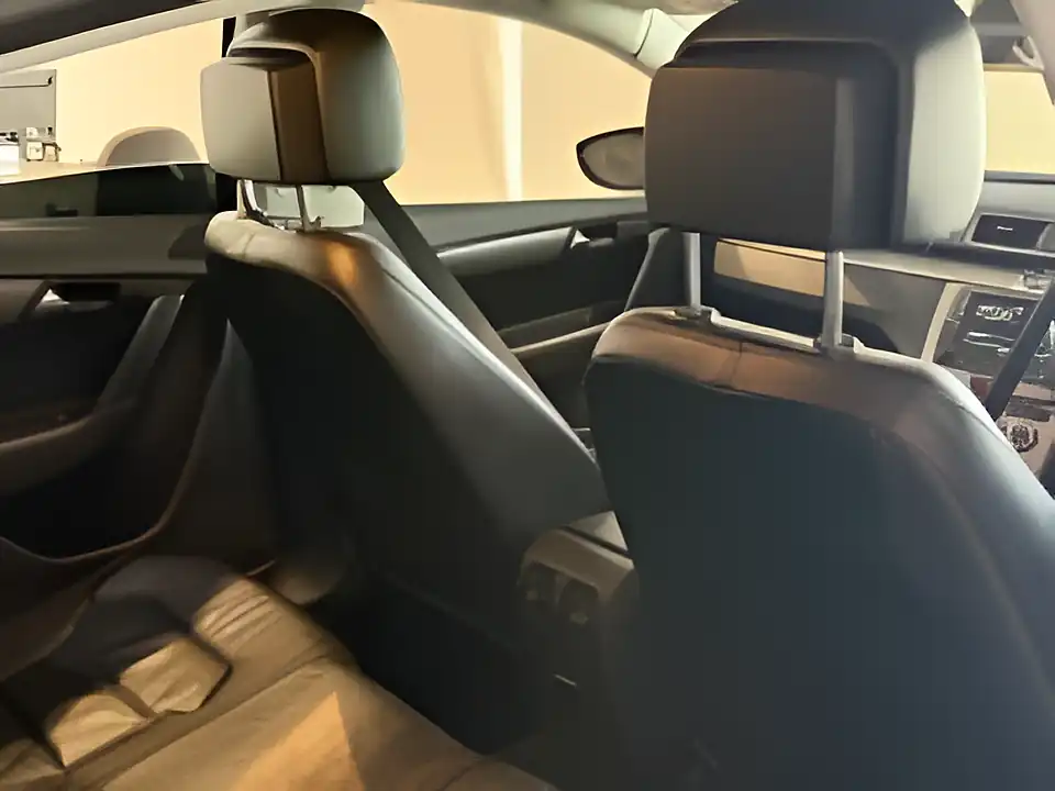 Used 2014 Volkswagen Passat Bluemotion Tech Executive Grey - Interior and Exterior details 10