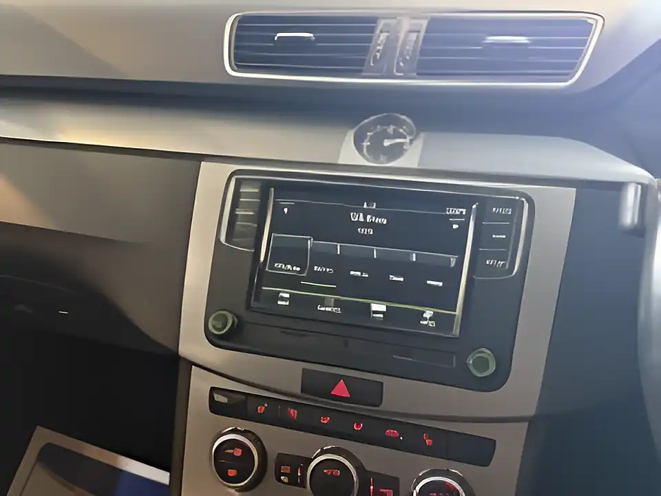 Used 2014 Volkswagen Passat Bluemotion Tech Executive Grey - Interior and Exterior details 14