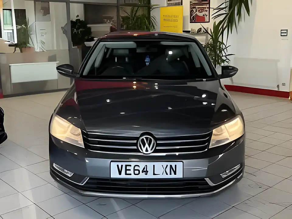 Used 2014 Volkswagen Passat Bluemotion Tech Executive Grey - Interior and Exterior details 3