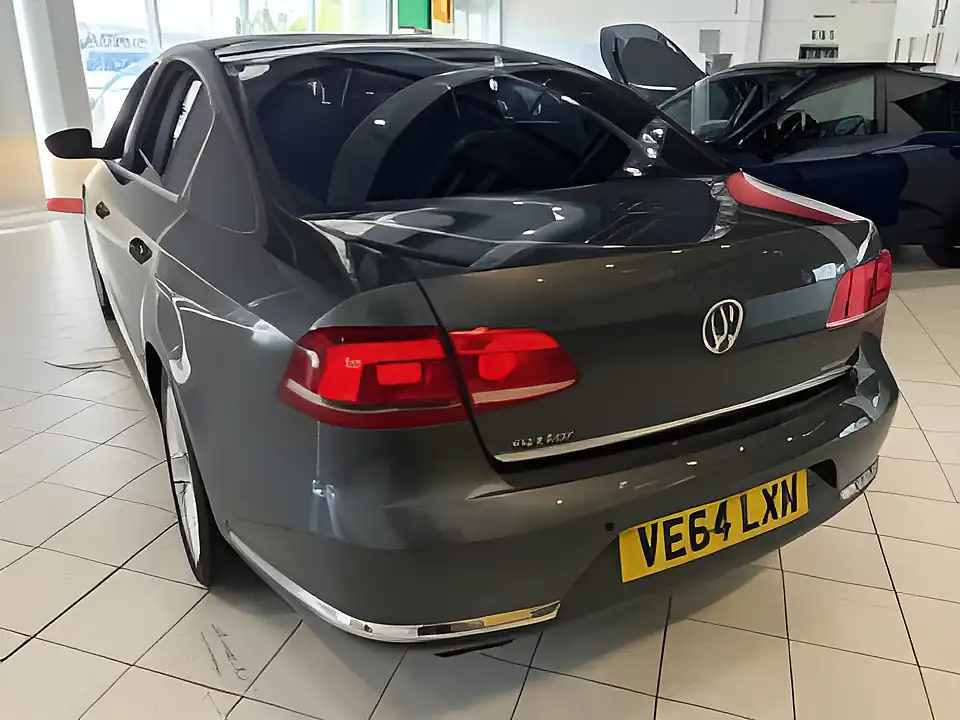Used 2014 Volkswagen Passat Bluemotion Tech Executive Grey - Interior and Exterior details 5