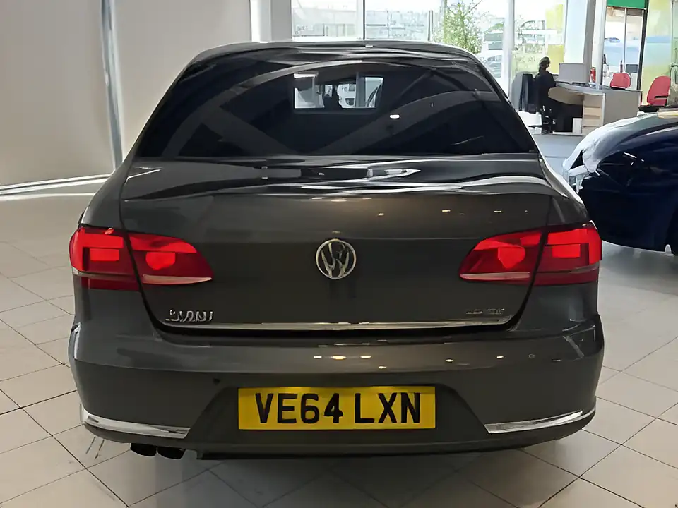 Used 2014 Volkswagen Passat Bluemotion Tech Executive Grey - Interior and Exterior details 6