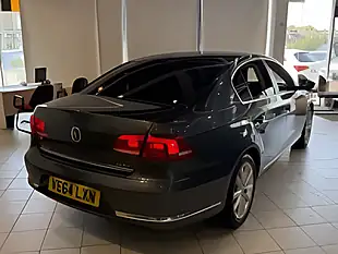 Used 2014 Volkswagen Passat Bluemotion Tech Executive Grey - Interior and Exterior details 8