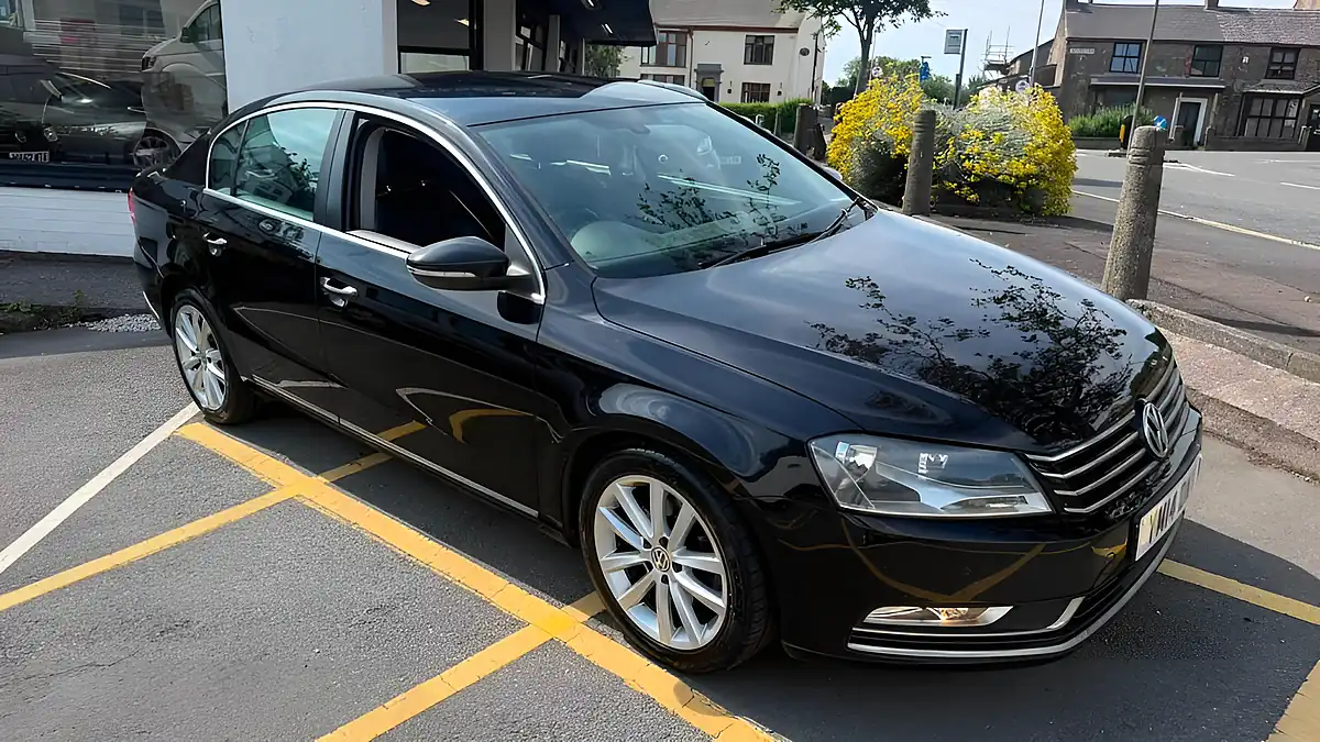Used 2014 Volkswagen Passat Executive Black - Front View