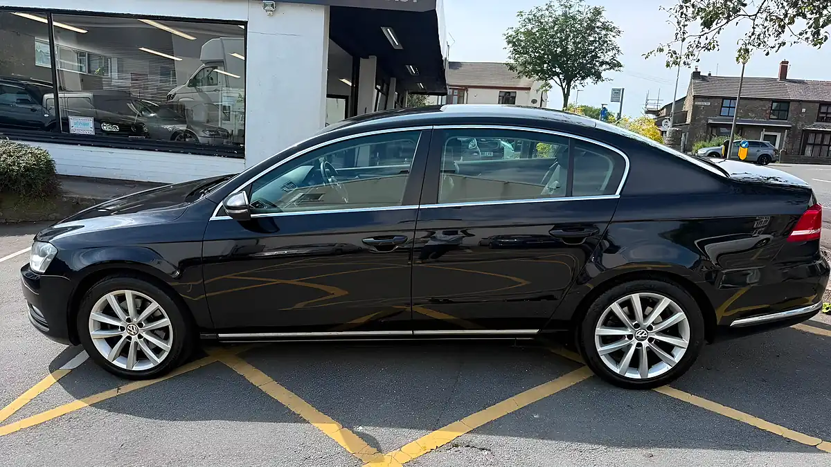 Used 2014 Volkswagen Passat Executive Black - Interior and Exterior details 12