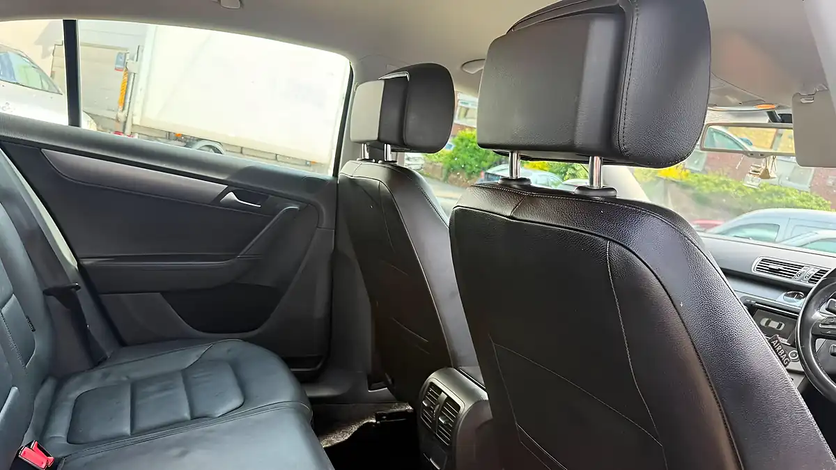 Used 2014 Volkswagen Passat Executive Black - Interior and Exterior details 16