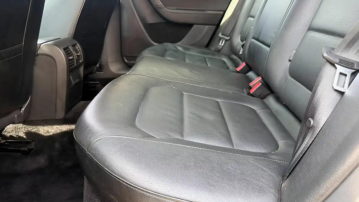 Used 2014 Volkswagen Passat Executive Black - Interior and Exterior details 17