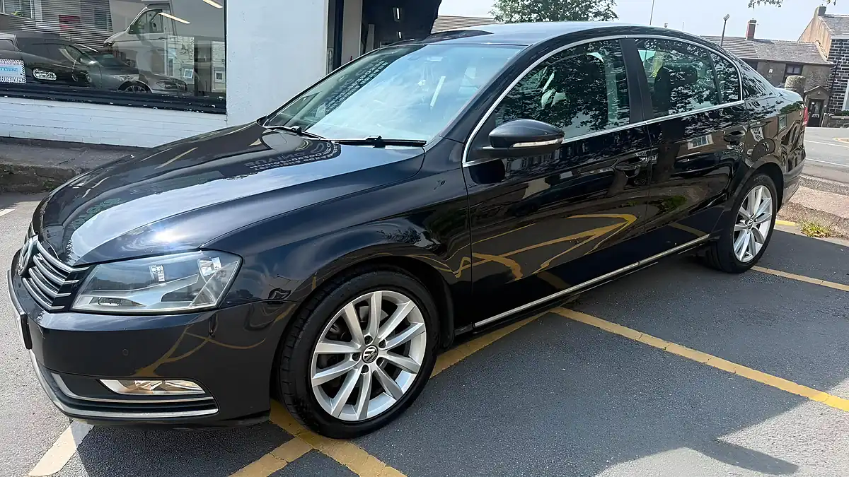 Used 2014 Volkswagen Passat Executive Black - Interior and Exterior details 7